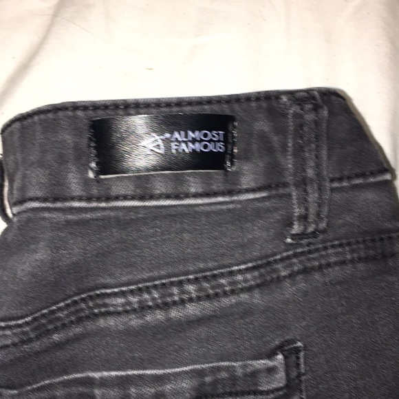 Black Almost Famous Skinny Jeans - Picture 2 of 5